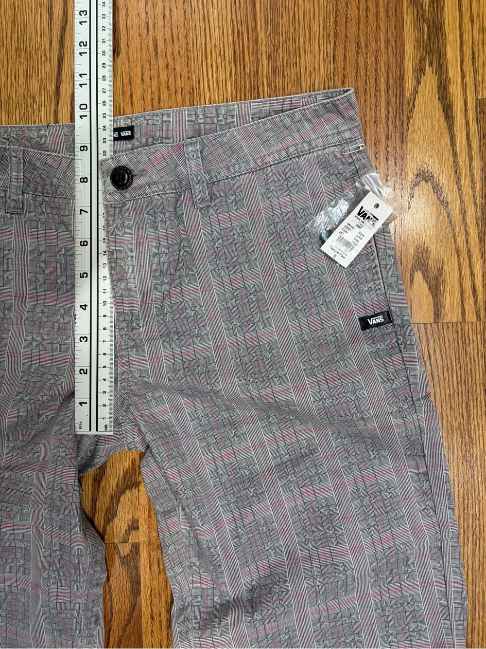 NWT Vans Plaid Shorties sz 5 - Picture 5 of 10
